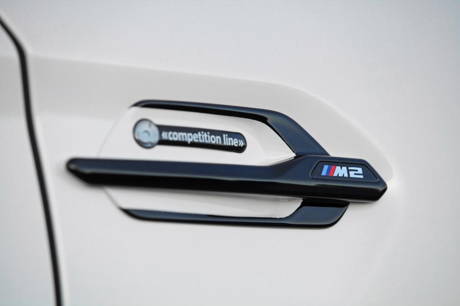 Логотип BMW M2 Convertible Competition Packege by dAHLer 2016 года  (фото 14 из 24)